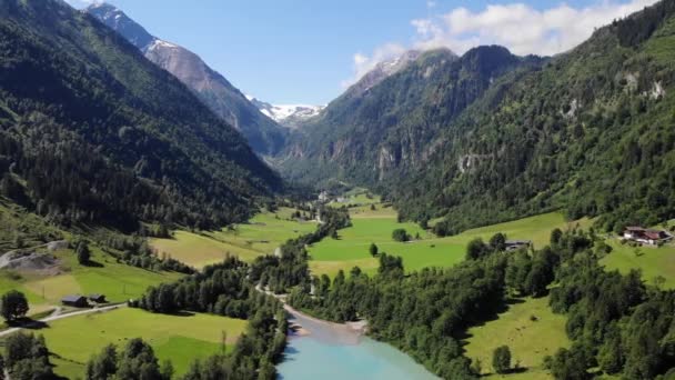 奥地利卡普恩附近的Klammsee景观 空中拍摄 免版税图库视频片段