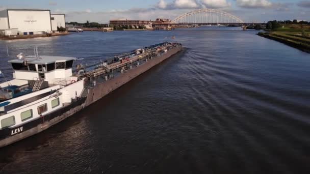 Estibordo Popa Levi Chemical Tanker Passar Rio Noord Aviação — Vídeo de Stock