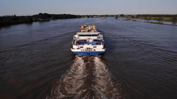 Luchtfoto Van Stern Zembla Vrachtschip Reizen Langs Oude Maas Tracking — Stockvideo
