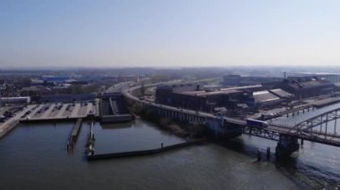 Batı Hollanda Endüstriyel Manzarası ve Noord Nehri - Hava Çekimi