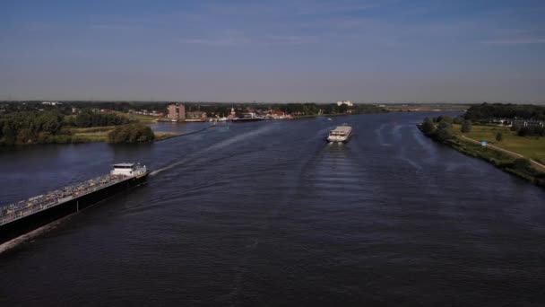 Vista Aérea Dos Navios Carga Que Viajam Longo Oude Maas — Vídeo de Stock