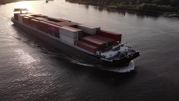 Azolla Cargo Container Schip Beweegt Langs Oude Maas Lucht Volgen — Stockvideo