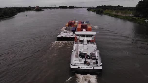 Luftaufnahme Von Stern Nordwand Und Eiger Cargo Containerschiffen Die Gemeinsam — Stockvideo