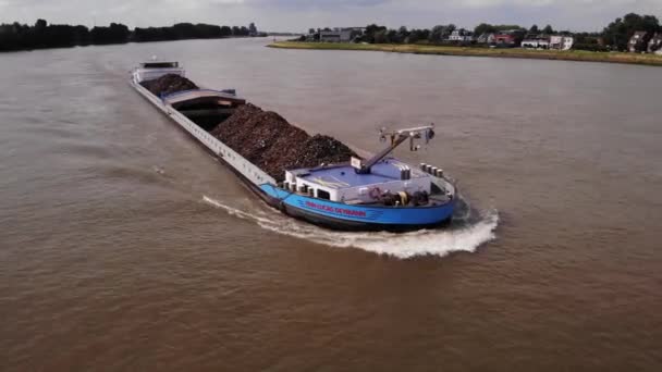 Aerial Bow Finn Lucas Deymann Cargo Ship River Noord Engelsk – stockvideo