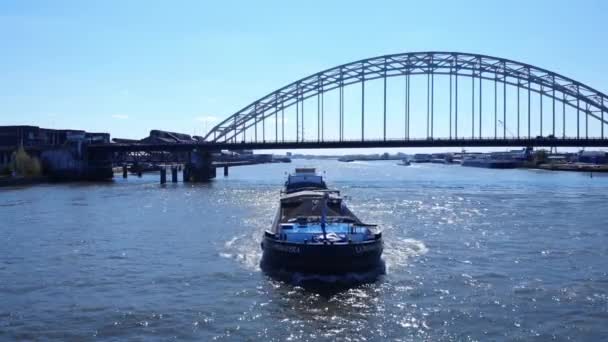 Merchant Vessel Crossing River Noord Arch Bridge Hendrik Ido Ambacht — Video Stock