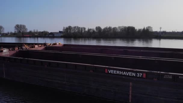 Empty Cargo Barge Pushtow Oude Maas River South Holland Netherlands — 비디오