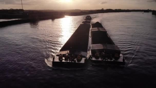 Silhouette Vessel Verrazano Hopper Barge Sailing River Dawn Повітряний Постріл — стокове відео