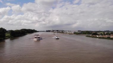 MS Vistastar Nehri Seyahat Gemisi Nehir Noord 'un Hava Görüntüsü