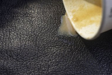 Siyah deri dokular, temizlik konsepti makro, seçici odaklanma.