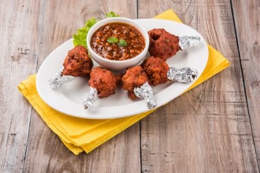 Tavuk lolipop veya tavuk winglet