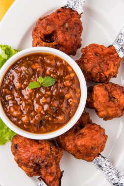 Tavuk lolipop veya tavuk winglet