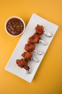 Tavuk lolipop veya tavuk winglet