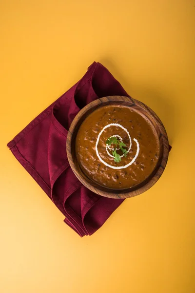 Dal makhani of dal makhani of daal makhni, geserveerd in een kom, geïsoleerd — Stockfoto