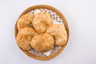 Poori / Puri beyaz izole