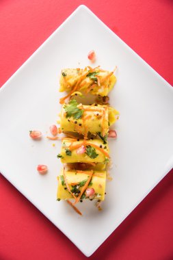 Khandvi veya suralichya vadya, seçici odak denilen Hint gram un Aperatif snack