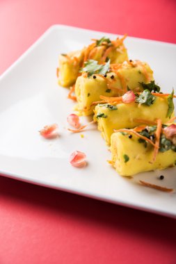 Khandvi veya suralichya vadya, seçici odak denilen Hint gram un Aperatif snack