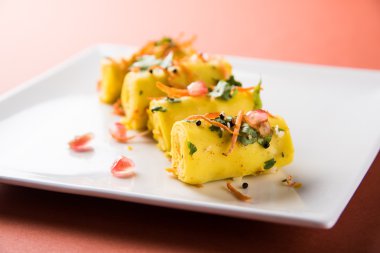 Khandvi veya suralichya vadya, seçici odak denilen Hint gram un Aperatif snack