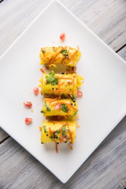 Khandvi veya suralichya vadya, seçici odak denilen Hint gram un Aperatif snack