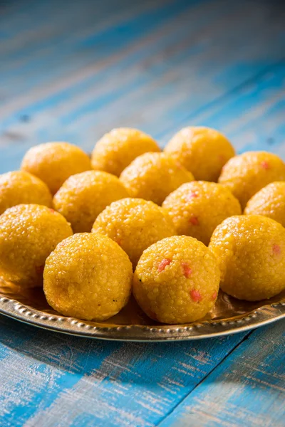 Indiase snoep bundi laddu of motichur laddu of motichoor laddu, selectieve aandacht — Stockfoto