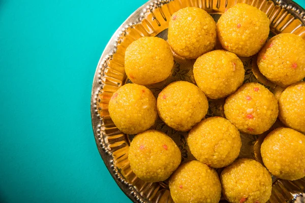 Bonbons indiens bundi laddu ou motichur laddu ou motichoor laddu, focus sélectif — Photo