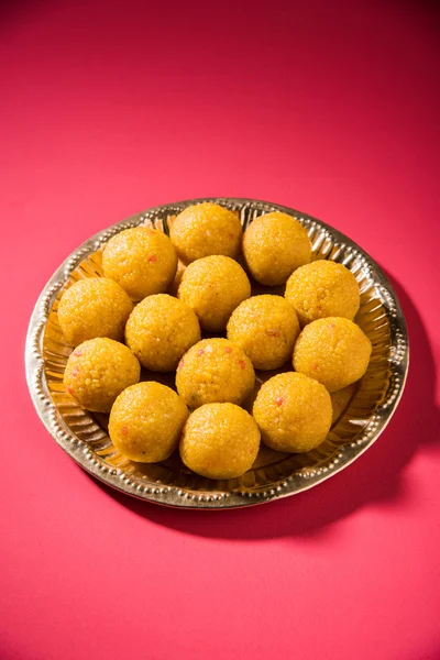 Indiase snoep bundi laddu of motichur laddu of motichoor laddu, selectieve aandacht — Stockfoto