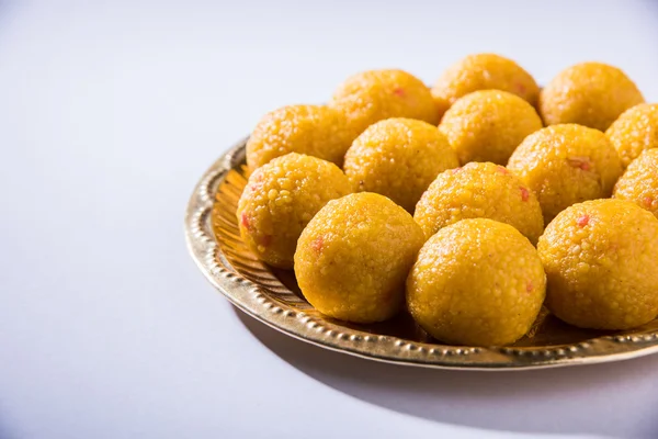 Indiase snoep bundi laddu of motichur laddu of motichoor laddu, selectieve aandacht — Stockfoto