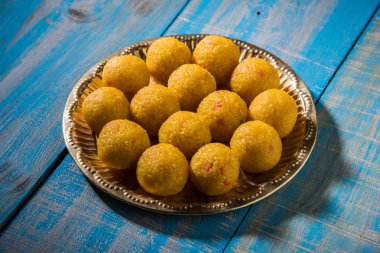 Hint tatlılar bundi laddu veya motichur laddu veya motichoor laddu, seçici odak