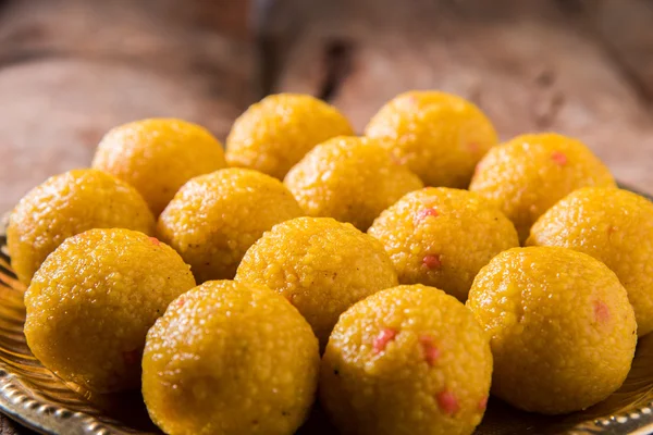 Indian sweets bundi laddu or motichur laddu or motichoor laddu, selective focus — Stock Photo, Image