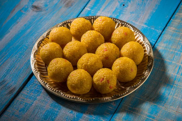 Indiase snoep bundi laddu of motichur laddu of motichoor laddu, selectieve aandacht — Stockfoto