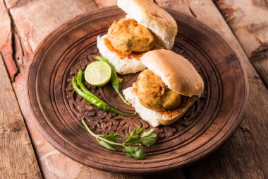 Vada Pav veya Vada Paav ünlü bir Hint sokak gıda olduğunu