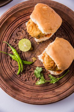 Vada Pav veya Vada Paav ünlü bir Hint sokak gıda olduğunu