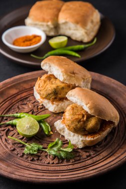 Vada Pav veya Vada Paav ünlü bir Hint sokak gıda olduğunu