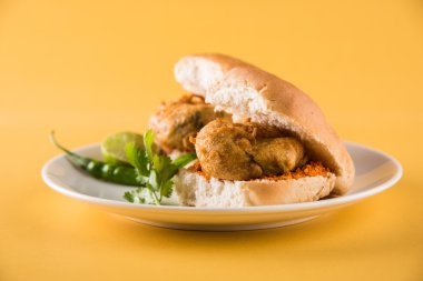 Vada Pav veya Vada Paav ünlü bir Hint sokak gıda olduğunu