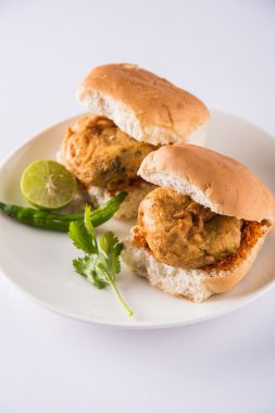 Vada Pav veya Vada Paav ünlü bir Hint sokak gıda olduğunu