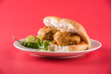 Vada Pav veya Vada Paav ünlü bir Hint sokak gıda olduğunu
