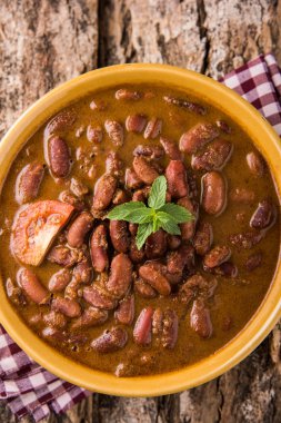 Hint yemekleri pişmiş kırmızı barbunya fasulyesi köri veya rajma veya rajmah