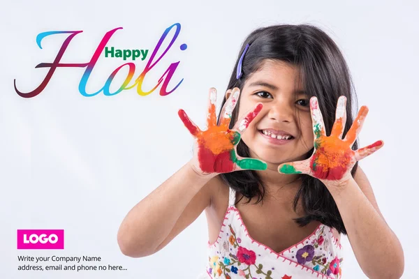 Happy Holi Greeting Schattig Klein Indiaas Meisje Met Kleurrijke Handen — Stockfoto