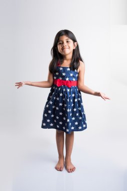 hint kız ve ifadeler, hint kız fotoğraf çekimi için poz, neşeli asyalı kız ve farklı ifadeler, neşeli kız modelleme, hint kız modeli fotoğraf çekimi için poz