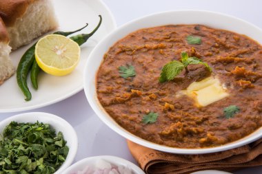 Pav Bhaji veya paav bhaji, ekmek, soğan ve tereyağı, Hint yemekleri, Mumbai gıda Hint baharatlı fast food
