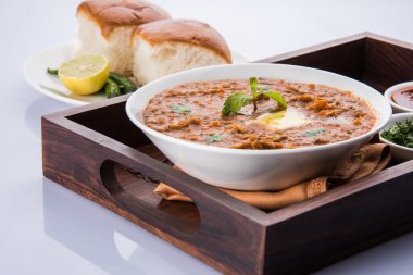 Pav Bhaji veya paav bhaji, ekmek, soğan ve tereyağı, Hint yemekleri, Mumbai gıda Hint baharatlı fast food