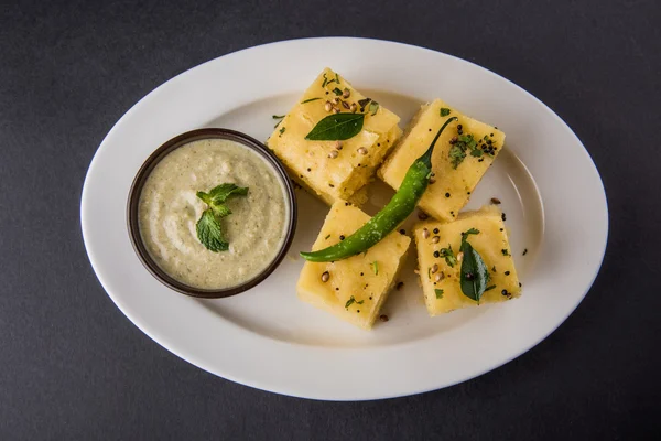 Dhokla / Indian savory snacks made of chick pea flour, selective focus — Stock Photo, Image