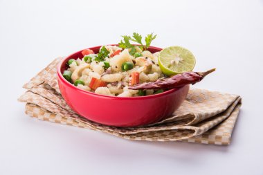 Upma veya upama veya uppuma, favori güneyde Hint tatlı ve tuzlu kahvaltı menüsü veya aperatifler