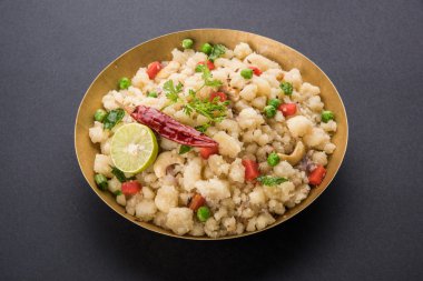 Upma veya upama veya uppuma, favori güneyde Hint tatlı ve tuzlu kahvaltı menüsü veya aperatifler