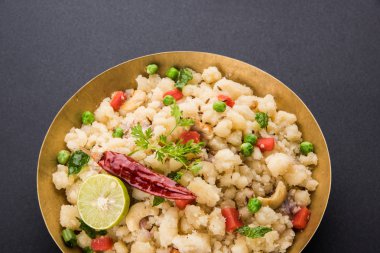 Upma veya upama veya uppuma, favori güneyde Hint tatlı ve tuzlu kahvaltı menüsü veya aperatifler