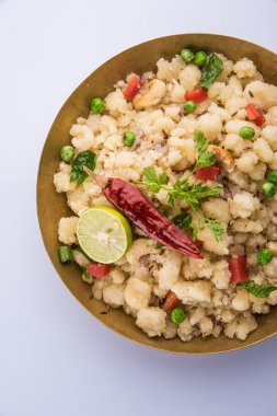 Upma veya upama veya uppuma, favori güneyde Hint tatlı ve tuzlu kahvaltı menüsü veya aperatifler