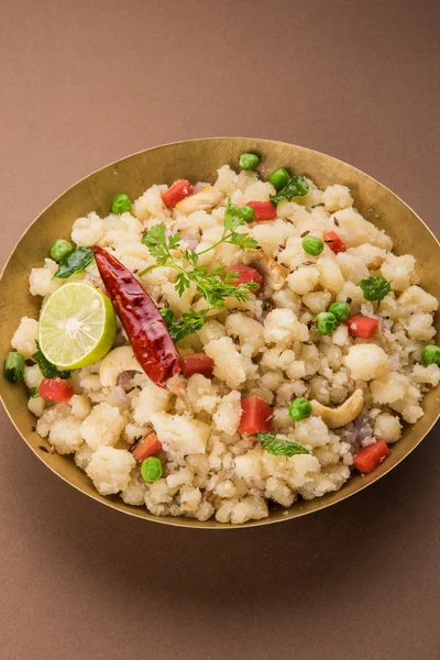 Upma or upama or uppuma, favourite south indian sweet and salty breakfast menu or snacks — Stock Photo, Image