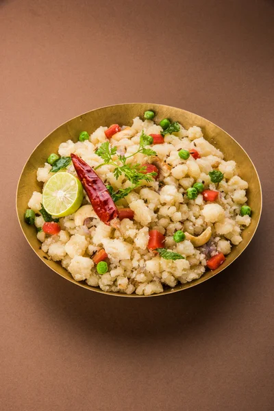 Upma or upama or uppuma, favourite south indian sweet and salty breakfast menu or snacks — Stock Photo, Image