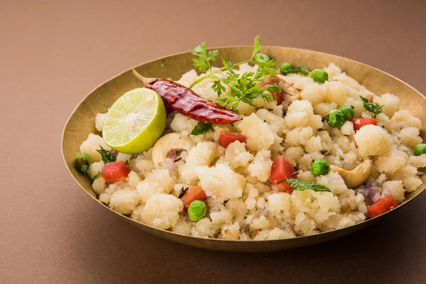 Upma o upama o uppuma, menú favorito de desayuno dulce y salado del sur de la India o aperitivos —  Fotos de Stock