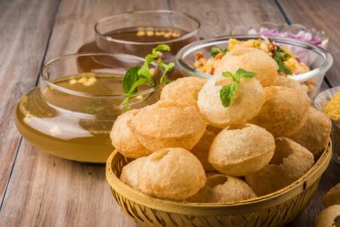 Pani Puri ya da panipuri, Golgappe ya da gol gappe, sohbet madde, Hindistan