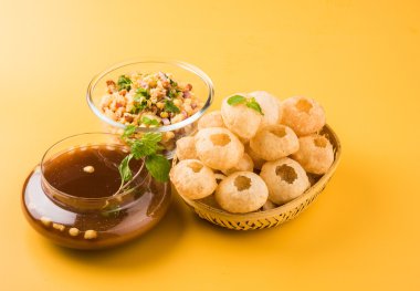Pani Puri ya da panipuri, Golgappe ya da gol gappe, sohbet madde, Hindistan